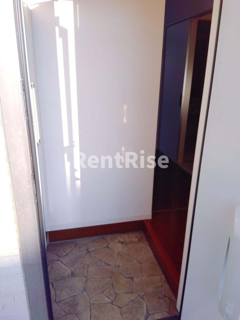 レセンテＡの玄関