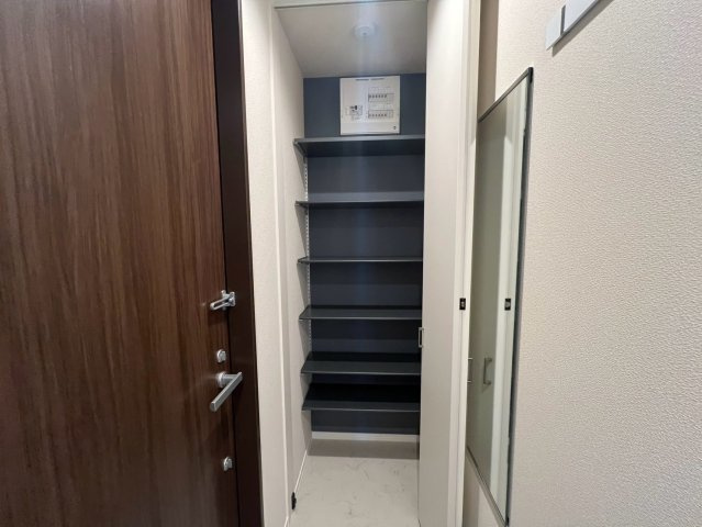 安泰ビルの玄関