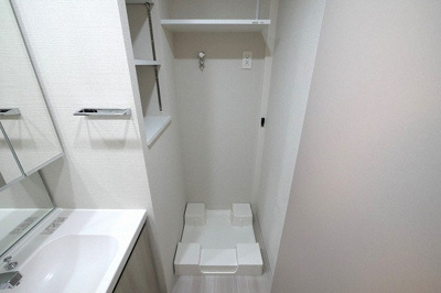 【設備】 | アーバネックス心斎橋EAST | 洗濯機置き場です