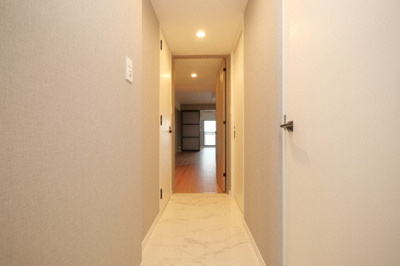 【玄関】 | S-RESIDENCE大阪上本町 | 落ち着いた玄関です