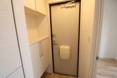 【玄関】 | フルール・プリムヴェール A棟 | 【フルール・プリムヴェール A棟】