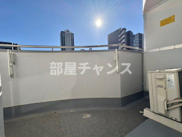エステート記念橋のバルコニー