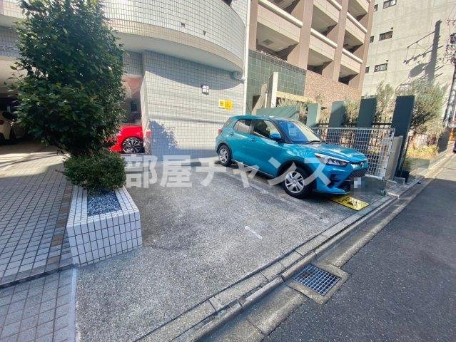 エステート記念橋の駐車場