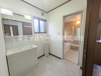 【脱衣所】 | 菊川市三沢 中古戸建て | 脱衣場です