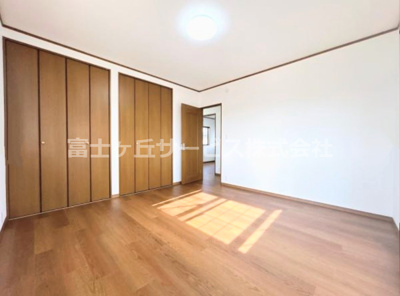 【寝室】 | 菊川市三沢 中古戸建て | 寝室です