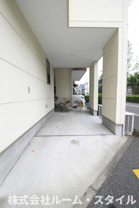 本牧原戸建の駐車場