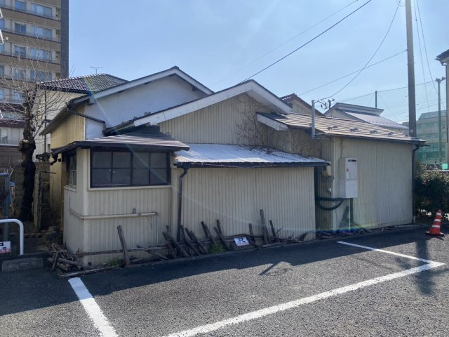 御山町　解体更地渡しの外観