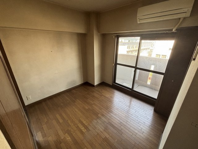 サンハウス小牧駅の洋室|5.4帖の洋室です