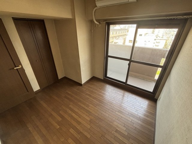 サンハウス小牧駅の洋室|5.1帖の洋室です