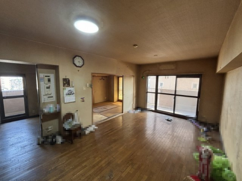 サンハウス小牧駅の居間・リビング|約15帖のLDKで広々としています☆