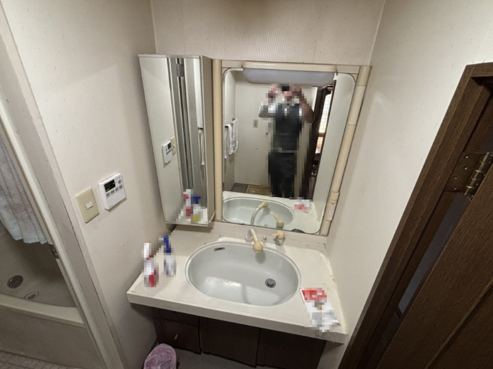 サンハウス小牧駅の独立洗面台|広々とした洗面台です！