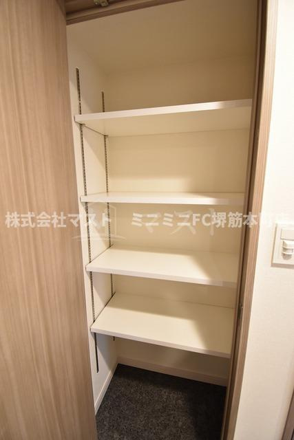 プレサンス谷町九丁目ディセオの収納