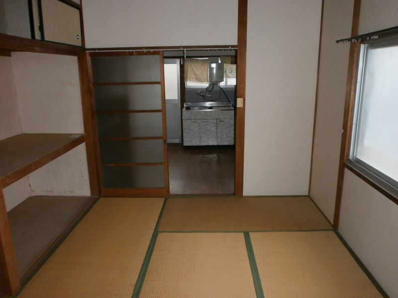 末広荘の居間・リビング