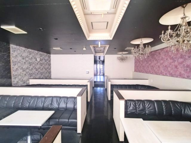 花笑ビルパリスの内装