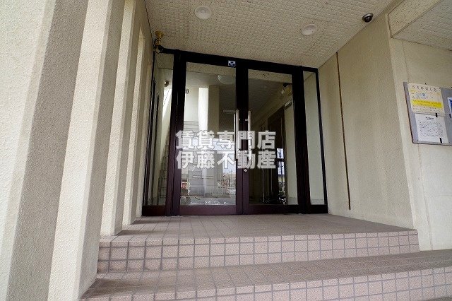 DI-3のエントランス
