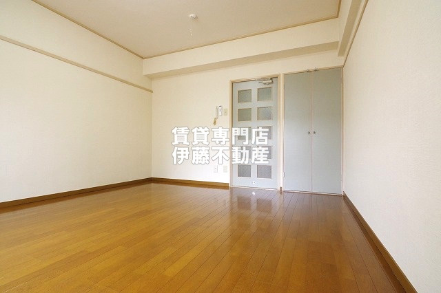 DI-3の内装