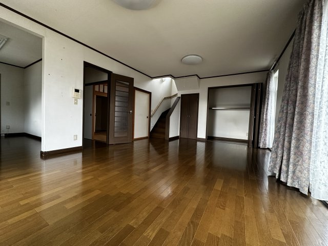 【居間・リビング】 | 【中古住宅】横手市二葉町　戸建て