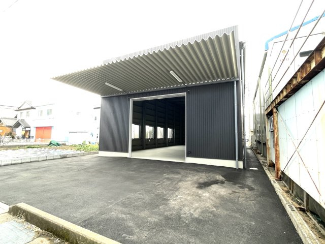 一宮市 伝法寺７丁目　貸倉庫(P５台)の駐車場