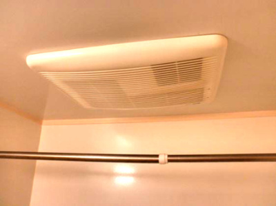 【設備】 | アンプルールフェールルミエール富木 | 浴室乾燥機
※イメージ　反転タイプのお部屋の写真