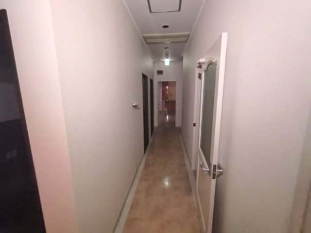 鴨田町 花笑ビル パリスの内装