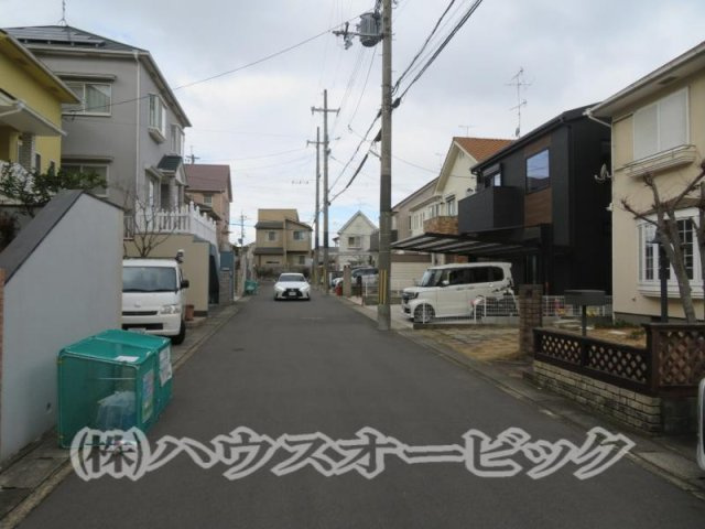 宇治市 五ケ庄広岡谷 中古一戸建（リフォーム予定・空家）の前面道路含む現地写真