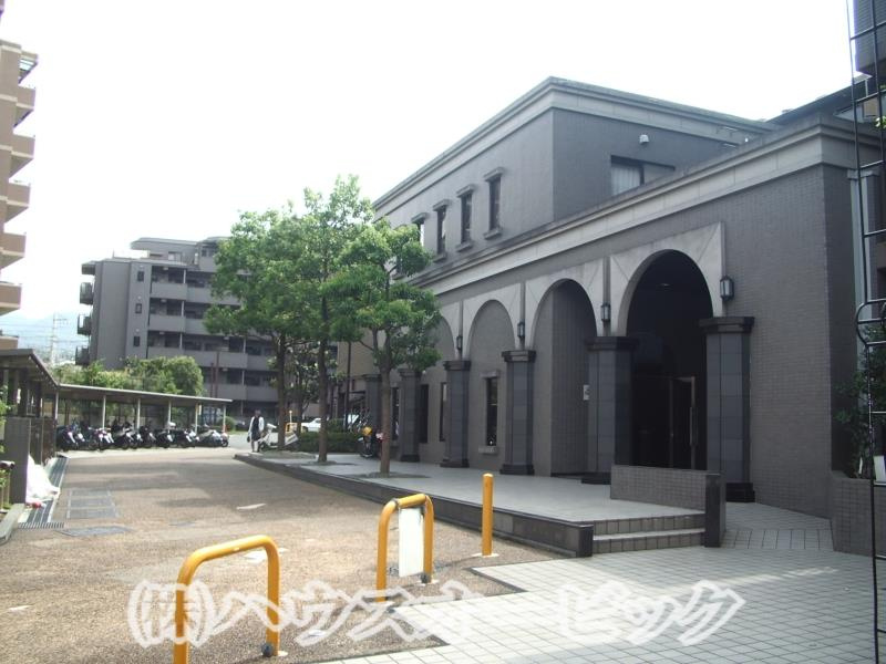 パデシオン宇治木幡（専用庭・南向き・リノベーション天然木の香りの家・・１階）の外観