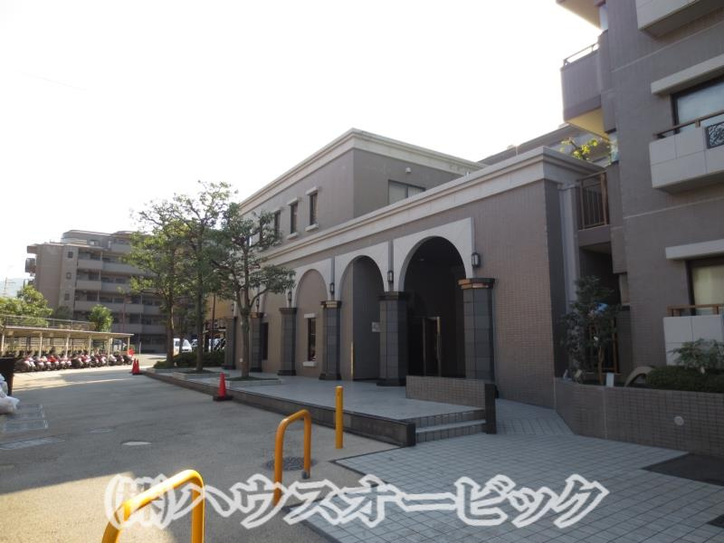 パデシオン宇治木幡（専用庭・南向き・リノベーション天然木の香りの家・・１階）の外観