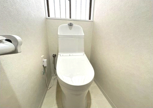 大津市朝日2丁目　中古戸建のトイレ