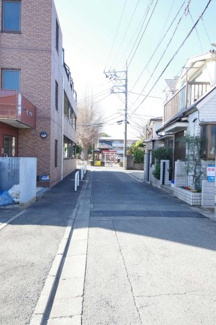 【前面道路含む現地写真】