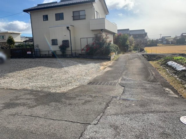 売土地　大垣市墨俣町墨俣　79.1坪の前面道路含む現地写真