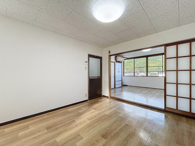 【居間・リビング】 | よこいビックガーデンビル