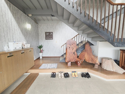 【ロビー】 | よこいビックガーデンビル