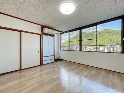 【居間・リビング】 | よこいビックガーデンビル