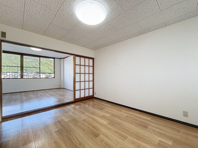 【居間・リビング】 | よこいビックガーデンビル