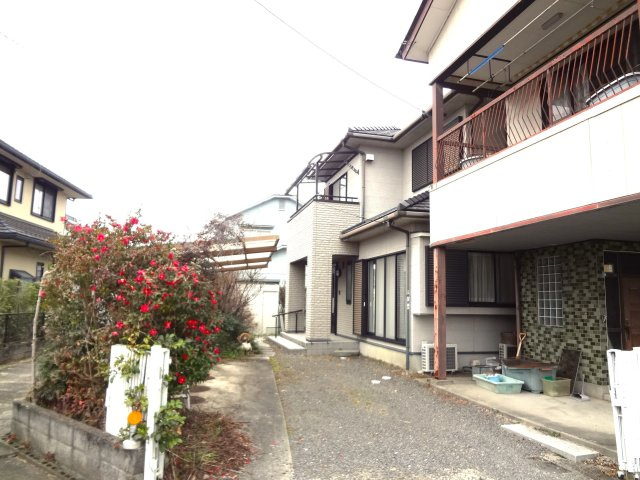 ６４５３９　岐阜市石原三丁目中古戸建ての外観