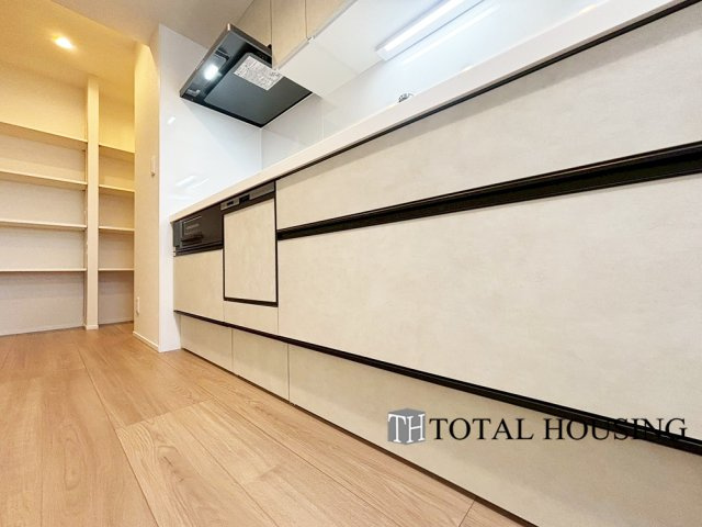 【キッチン】 | ロイヤルコート大谷地ステーション | お料理がしたくなる、そんな嬉しい・楽しいキッチンです♪