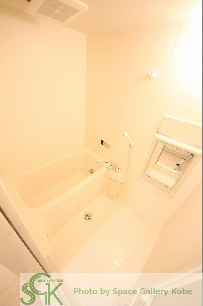 コントレイルの浴室|※同物件の別のお部屋の写真です※