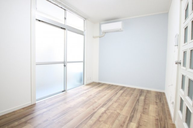 エリトーハイツの洋室