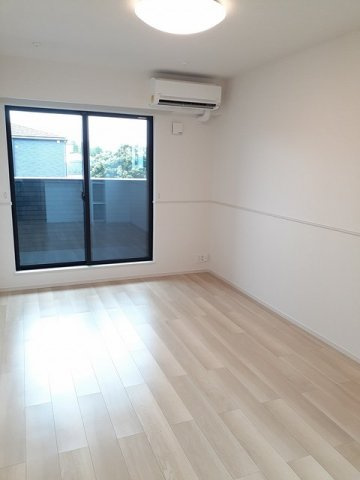 ブリーズ　ガーデン　Ⅰの居間・リビング