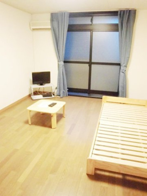 【居間・リビング】 | シャルマン | シングルベットは付いておりません