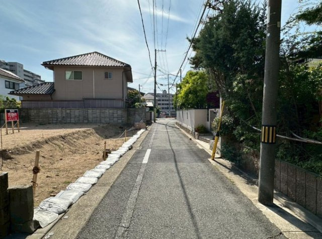 深江南町1丁目　売土地の前面道路含む現地写真