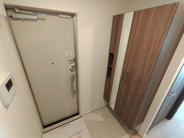 神戸市兵庫区金平町２丁目のアパートの玄関|シューズボックス付き