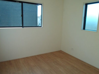 【洋室】 | 川越市宮元町　4LDK+カースペース2台+WIC+フリースペース　新築戸建て