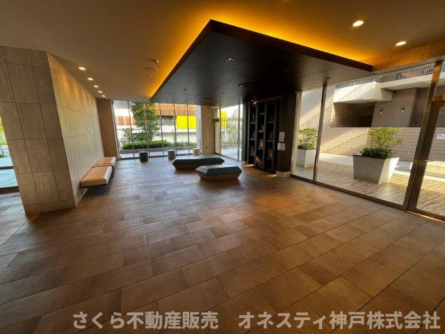プレサンスロジェ西神南のエントランス|プレサンスロジェ西神南　エントランス