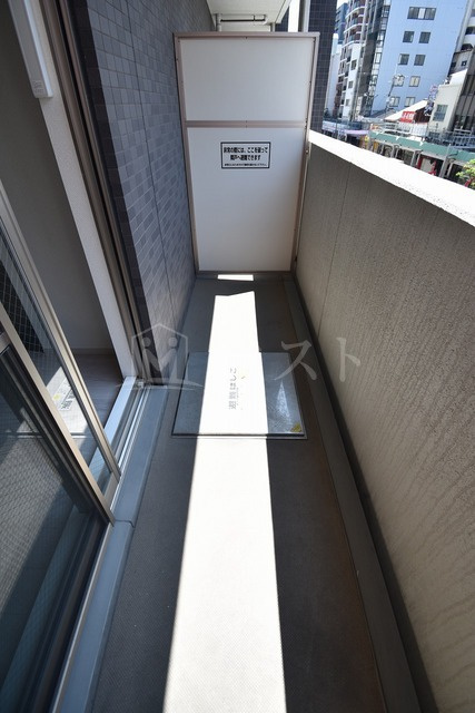 エステムコート心斎橋ＥＡＳＴⅢエクシードのバルコニー|※建物内、別間取り参考写真
