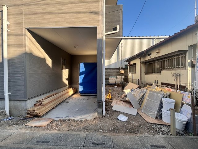 越谷市袋山　新築戸建ての駐車場
