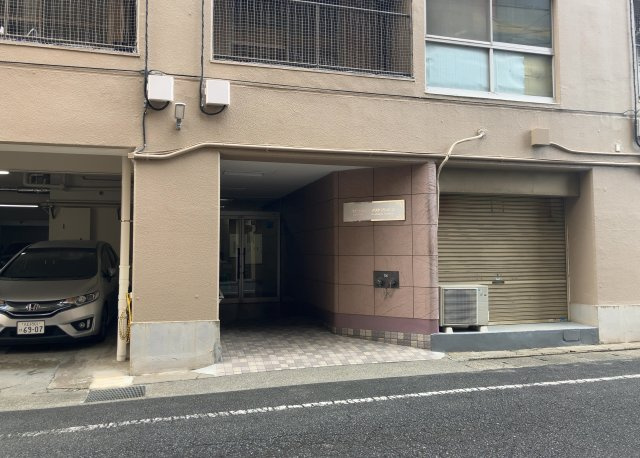 【構造・工法・仕様】 | 八王子高砂サマリヤマンション | ＳＲＣ造は強度や耐震性の面でもRC造と比べて優れています。そのため、10階建以上の高層または超高層マンションなどの建築にも多く採用されています。柱や梁などのサイズが小さくても高い耐震性を確保できます。