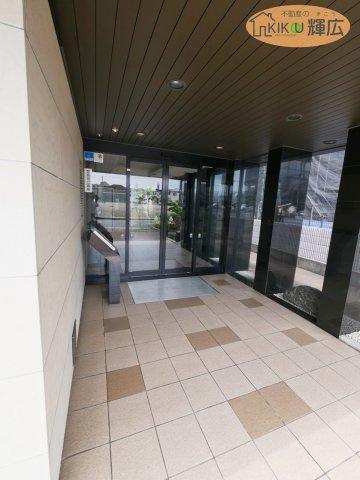 【エントランス】 | ロワイヤル飾磨　9階