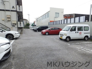 【駐車場】 | 駐車場は無料です。