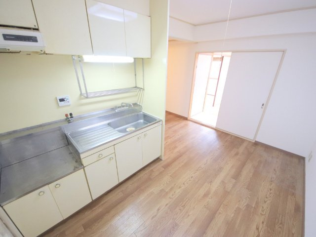 メゾン大和東生駒の居間・リビング